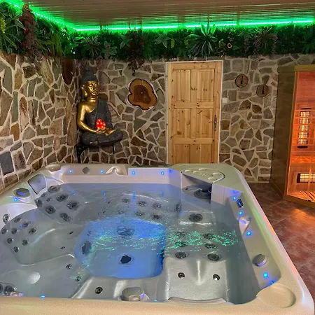 Wellness Medusa Апартаменты Гамр-на-Езерже